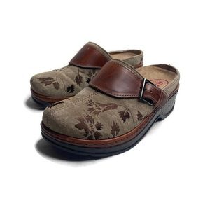 Klogs Tan Suede Embroidered Floral Clogs Size 7